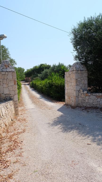 Oasi San Pio Apartment Porto Cesareo Exterior foto